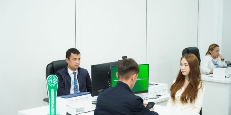 Шымкентте ер адамдар ХҚКО қызметтерін жиі пайдаланады
