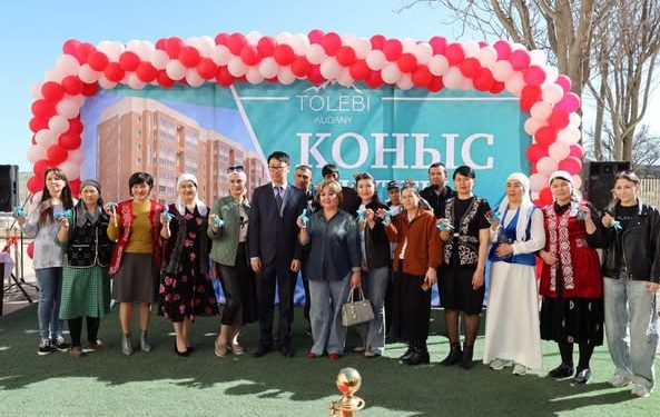 ТҮРКІСТАН: ТӨЛЕБИДЕ НАУРЫЗ МЕРЕКЕСІ ҚАРСАҢЫНДА 120 ПӘТЕРЛІ ҮЙ ПАЙДАЛАНУҒА БЕРІЛДІ