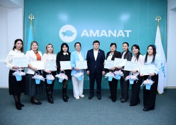 ФИЛИАЛ ТӨРАҒАСЫ ҚЫЗ-КЕЛІНШЕКТЕРДІ ҚҰТТЫҚТАДЫ