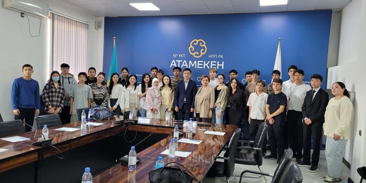 Жастарға кәсіпкерлік негіздері таныстырылды