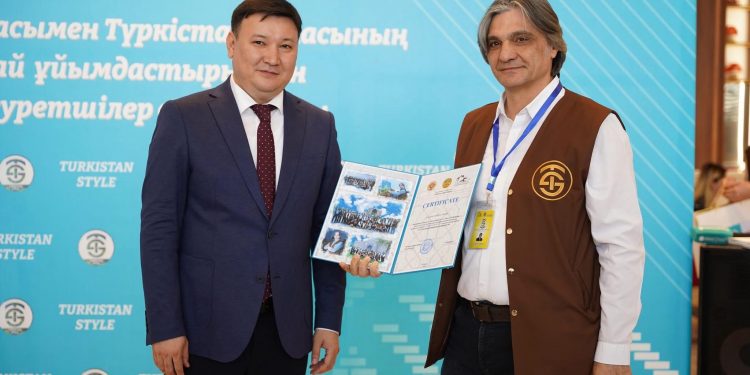 ТҮРКІСТАНДА СУРЕТШІЛЕРДІҢ ХАЛЫҚАРАЛЫҚ СИМПОЗИУМЫ ӨТТІ