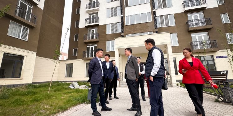 ЖАСТАРДЫҢ БАСПАНА ЖӘНЕ ЖАТАҚХАНА МӘСЕЛЕЛЕРІ ТАЛҚЫЛАНДЫ