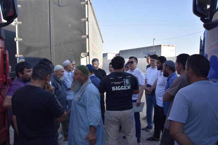 В Туркестане принимаются меры по устранению коррупционных барьеров на таможенных постах