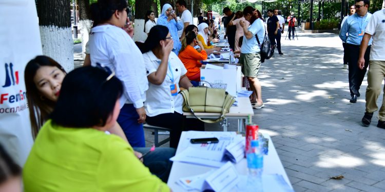 ШЫМКЕНТТЕ ӨҢІРАРАЛЫҚ БОС ЖҰМЫС ОРЫНДАРЫНЫҢ ЖӘРМЕҢКЕСІ ӨТТІ