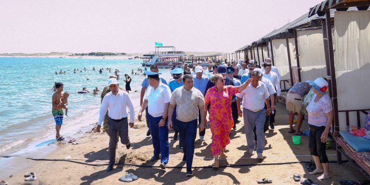 ТУРКЕСТАН: НА ПЛЯЖАХ ШАРДАРЫ УСТАНОВЛЕНЫ СТРОГИЕ ТРЕБОВАНИЯ ПО ЧИСТОТЕ И БЕЗОПАСНОСТИ