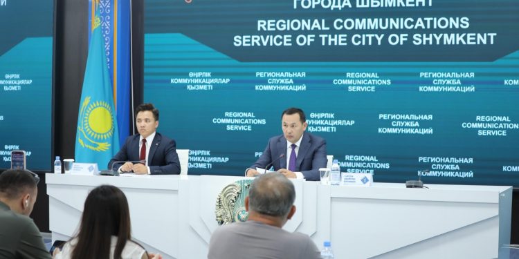 БІЛІМ БЕРУ МЕКЕМЕЛЕРІНЕ ЗАМАНАУИ АППАРАТТЫҚ-БАҒДАРЛАМАЛЫҚ КЕШЕН ОРНАТЫЛАДЫ