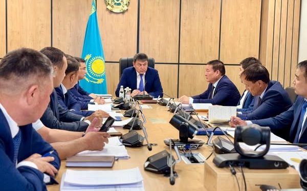 ТҮРКІСТАН: ӨНДІРІС ОРЫНДАРЫН КӨБЕЙТУ МӘСЕЛЕСІ КҮН ТӘРТІБІНЕН ТҮСПЕЙДІ