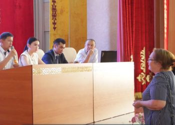 ​Шымкентте грант иегерлеріне қаржыны мақсатты пайдалану талаптары түсіндірілді