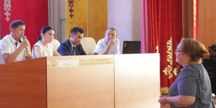 ​Шымкентте грант иегерлеріне қаржыны мақсатты пайдалану талаптары түсіндірілді