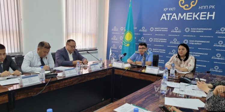 ​Ваучерлік жүйе: Шымкентте кәсіпкерлер мен жауапты органдар түйткілді мәселелерді талқылады