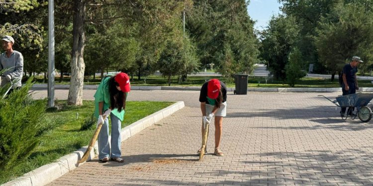 ШЫМКЕНТ ҚАЛАСЫНДА «ТАЗА ҚАЗАҚСТАН» АКЦИЯСЫ АЯСЫНДА КЕҢ КӨЛЕМДІ СЕНБІЛІК ӨТТІ