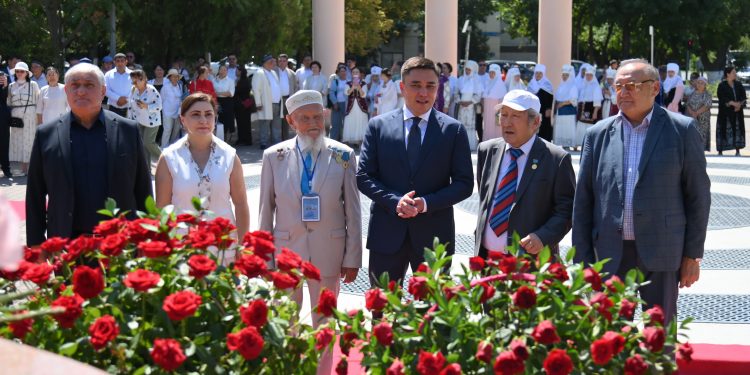 ШЫМКЕНТТЕ АБАЙ КҮНІ РУХАНИ-МӘДЕНИ МЕРЕКЕГЕ АЙНАЛДЫ