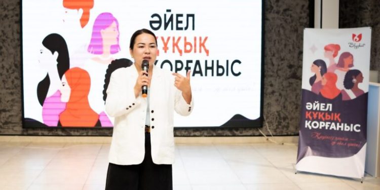 Шымкентте нәзік жандыларға арналған «ӘЙЕЛ. ҚҰҚЫҚ. ҚОРҒАНЫС» атты өзін-өзі қорғау курсы басталды