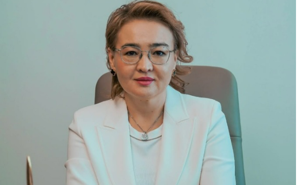 ЖОЛДАУ — 2025: ДӘРІГЕРГЕ ДЕГЕН ҚҰРМЕТ ӘРҚАШАН ДА БӨЛЕК БОЛУЫ КЕРЕК