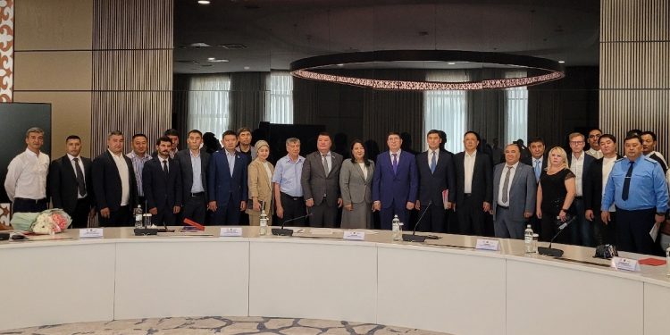 Шымкентте кәсіпкерлер мен инвесторларды қолдау мәселелері талқыланды