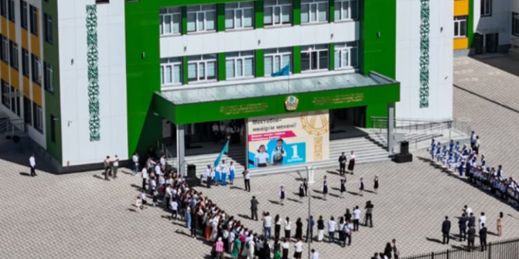 Шымкентте 1500 орындық жаңа «Келешек мектебі» оқушыларды қабылдады
