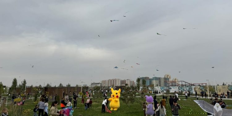 ШАТТЫҚҚА ТОЛЫ КҮН: ШЫМКЕНТ АСПАНЫН БАТПЫРАУЫҚТАР ФЕСТИВАЛІ КӨРКЕЙТТІ