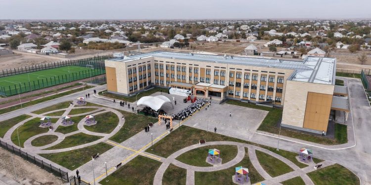 РЕСПУБЛИКА КҮНІ ҚАРСАҢЫНДА ТҮРКІСТАН ОБЛЫСЫНДА ТАҒЫ БІР МЕКТЕП АШЫЛДЫ