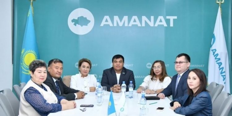Шымкентте балалардың құқықтарын қорғау мәселелері жан-жақты талқыланды