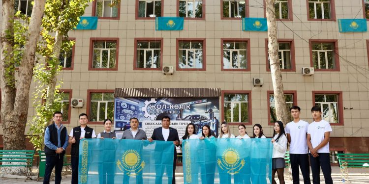 Шымкентте «Менің Елім – Менің Туым» акциясы өтті