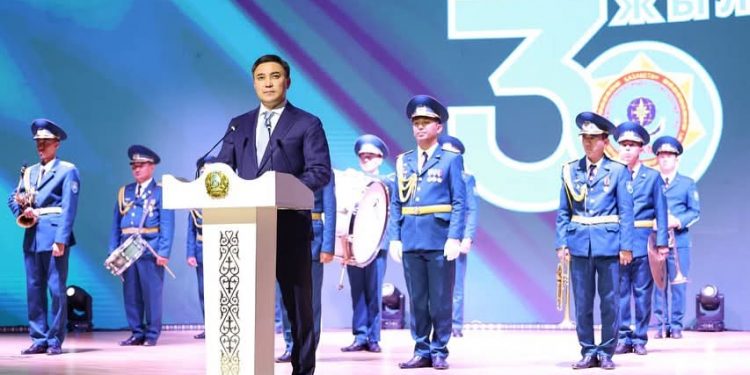 ШЫМКЕНТТЕ АЗАМАТТЫҚ ҚОРҒАУ ОРГАНДАРЫНЫҢ 30 ЖЫЛДЫҒЫНА АРНАЛҒАН ЖИЫН ӨТТІ