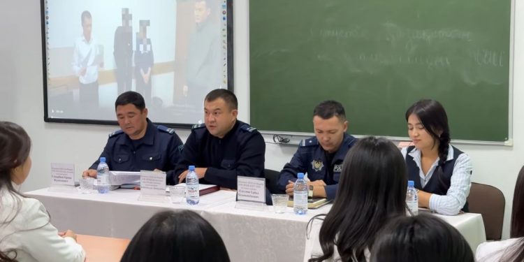 ШЫМКЕНТТІК ПОЛИЦЕЙЛЕР КОЛЛЕДЖ СТУДЕНТТЕРІНЕ ҚАУІПСІЗДІК ДӘРІСІН ӨТКІЗДІ