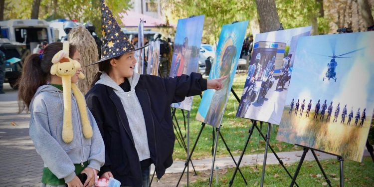 Заң мен тәртіп: Шымкентте полиция балаларға арналған заң туралы мультфильм ұсынды