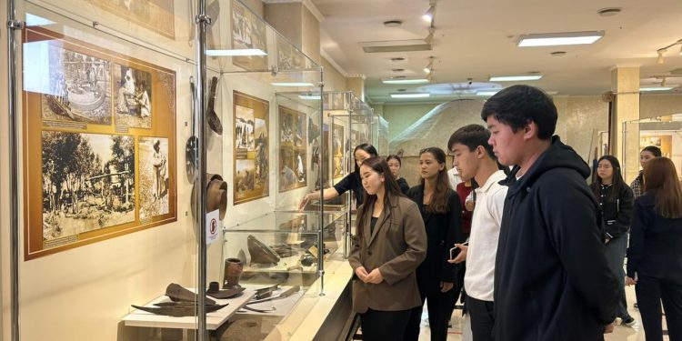 «Тарихқа тағзым» танымдық экскурсиясы Республика күніне арналды