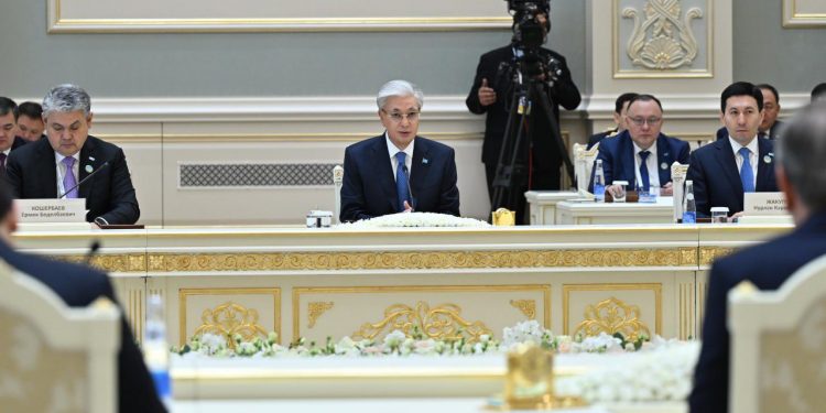 Қазақстан мен Өзбекстан президенттері Жоғары мемлекетаралық кеңестің екінші отырысына қатысты