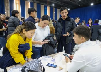 В ШЫМКЕНТЕ ПРОШЛА ЯРМАРКА ТРУДА, НА КОТОРОЙ ПРЕДЛОЖЕНО ОКОЛО 2 ТЫСЯЧ РАБОЧИХ МЕСТ