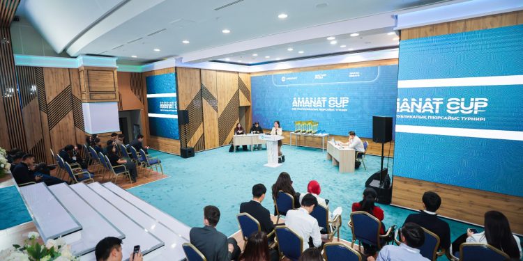Астанада «AMANAT» партиясының кубогіне арналған «AMANAT CUP» XХIІI республикалық пікірсайыс турнирі мәреге жетт