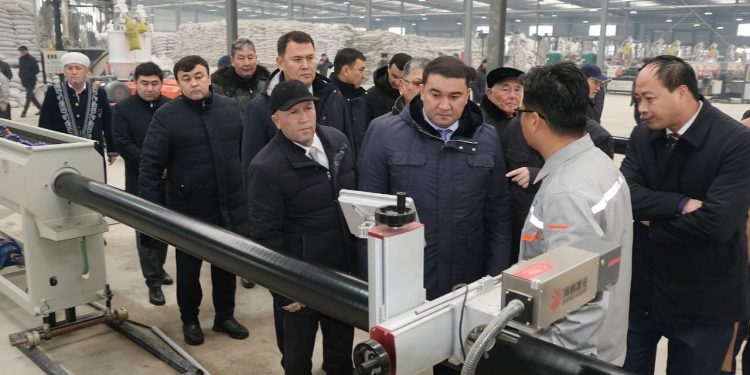 ТҮРКІСТАН: ОТЫРАРДА ЗАМАНАУИ МАҚТА ӨҢДЕУ ЗАУЫТЫ АШЫЛДЫ