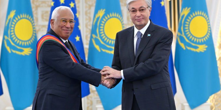 Мемлекет басшысы Еуропалық Кеңес Президентін І дәрежелі «Достық» орденімен марапаттады