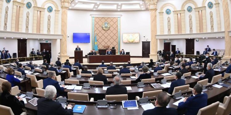 МӘУЛЕН ӘШІМБАЕВ: ЫҚПАЛДЫ ПАРЛАМЕНТ – ӘДІЛЕТТІ ҚАЗАҚСТАННЫҢ КЕПІЛІ