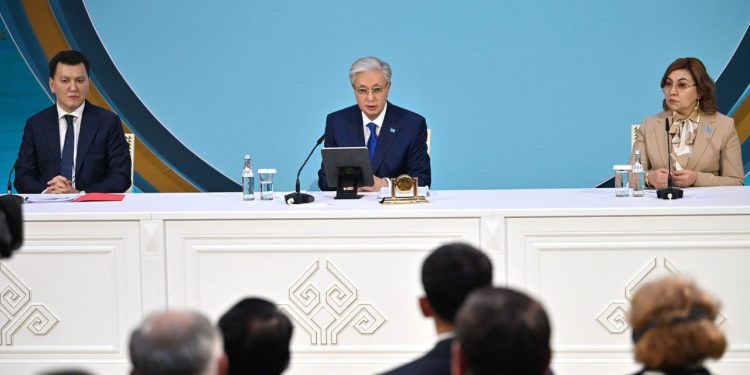 ПРЕЗИДЕНТ ҰЛТТЫҚ ҚҰРЫЛТАЙДА СЫР ӨҢІРІНІҢ ЕЛ ТАРИХЫНДАҒЫ ЖӘНЕ БҮГІНГІ ДАМУЫНДАҒЫ МАҢЫЗЫН АТАП ӨТТІ