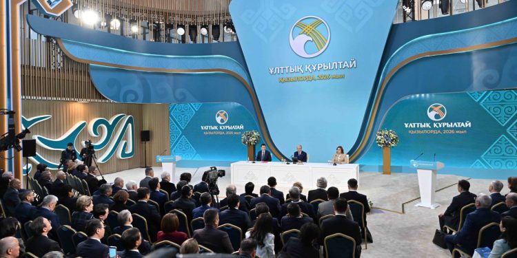 ПРЕЗИДЕНТ ҰЛТТЫҚ ҚҰРЫЛТАЙДА ЕЛ ЭКОНОМИКАСЫНЫҢ ӨСУІ МЕН МӘДЕНИЕТТІ ДАМЫТУДЫҢ БАСЫМДЫҚТАРЫН АТАП ӨТТІ