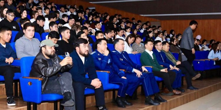 В Шымкенте состоялся показ кинофильма о вреде лудомании и наркомании