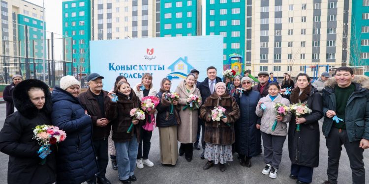 АСАР-2 ШАҒЫНАУДАНЫНДА ТАҒЫ 23 ОТБАСЫ ЖАҢА ПӘТЕРЛЕРГЕ ИЕ БОЛДЫ