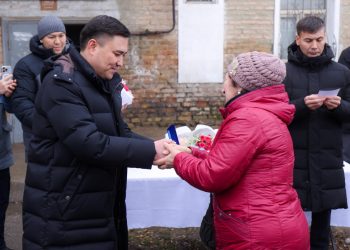 КӨКСАЙ: ЕСКІ ҮЙЛЕРДЕГІ ОТБАСЫЛАР ҚОНЫС АУДАРДЫ