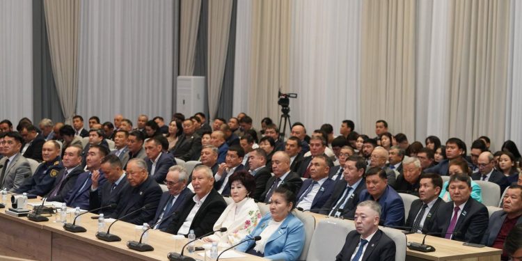 ТҮРКІСТАН ОБЛЫСЫНДА КОНСТИТУЦИЯЛЫҚ РЕФОРМАЛАРДЫҢ НЕГІЗГІ БАСЫМДЫҚТАРЫ МЕН ӨЗГЕРІСТЕРІ ТАЛҚЫЛАНҒАН МӘЖІЛІС ӨТТІ