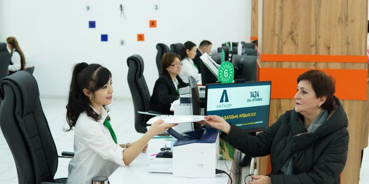 Шымкент – мемлекеттік қызметтер көрсету бойынша көшбасшылар қатарында: Бір жылда фронт-офистер арқылы 1 млн-нан астам қызмет көрсетілді