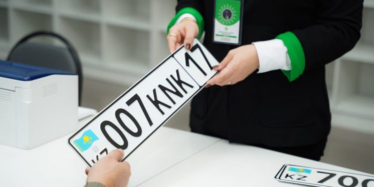 «ЦОН» мобильді қосымшасында автокөлік нөміріне онлайн тапсырыс беруге болады