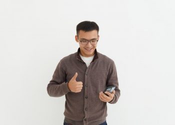 «ЦОН» мобильді қосымшасы: Қазақстандықтар қосымша арқылы қанша қызмет түрін алады