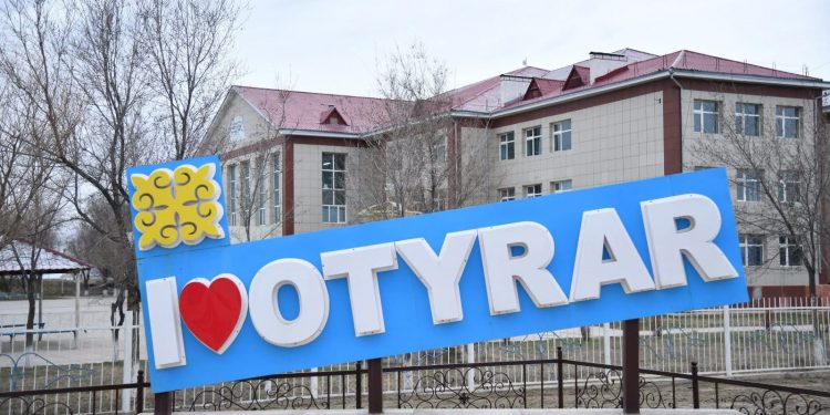 ТҮРКІСТАН: ОТЫРАРЛЫҚ ТҰРҒЫНДАР АУЫЛДАРДЫ КӨРКЕЙТУ ЖҰМЫСТАРЫН БАСТАДЫ