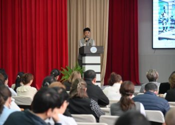 ЖАСАНДЫ ИНТЕЛЛЕКТ – МҰҒАЛІМНІҢ ЖАҢА КӨМЕКШІСІ