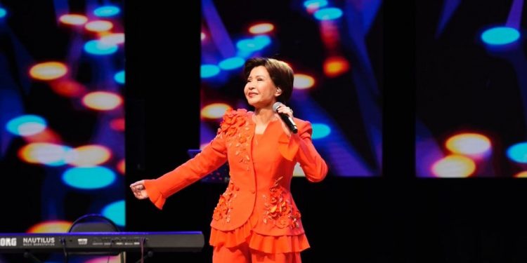 «50 ЖЫЛ САХНАДА»: ШЫМКЕНТТЕ РОЗА РЫМБАЕВАНЫҢ МЕРЕЙТОЙЛЫҚ КОНЦЕРТІ ӨТТІ