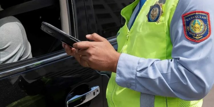 Алматыда екі күн ішінде 2 мыңнан астам автокөлік айыппұл тұрағына қойылды