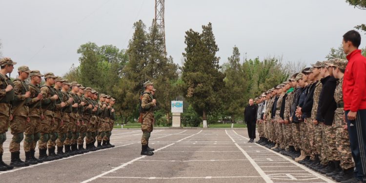 Сарбаздар өз қызметімен таныстырды