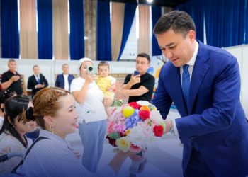 Шымкентте Ақжайық шағынауданында 50 отбасы жаңа баспанаға қол жеткізді