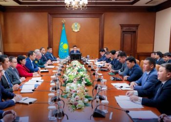 Шымкентте өткен аппарат отырысында қаладағы өзекті мәселелер қаралды